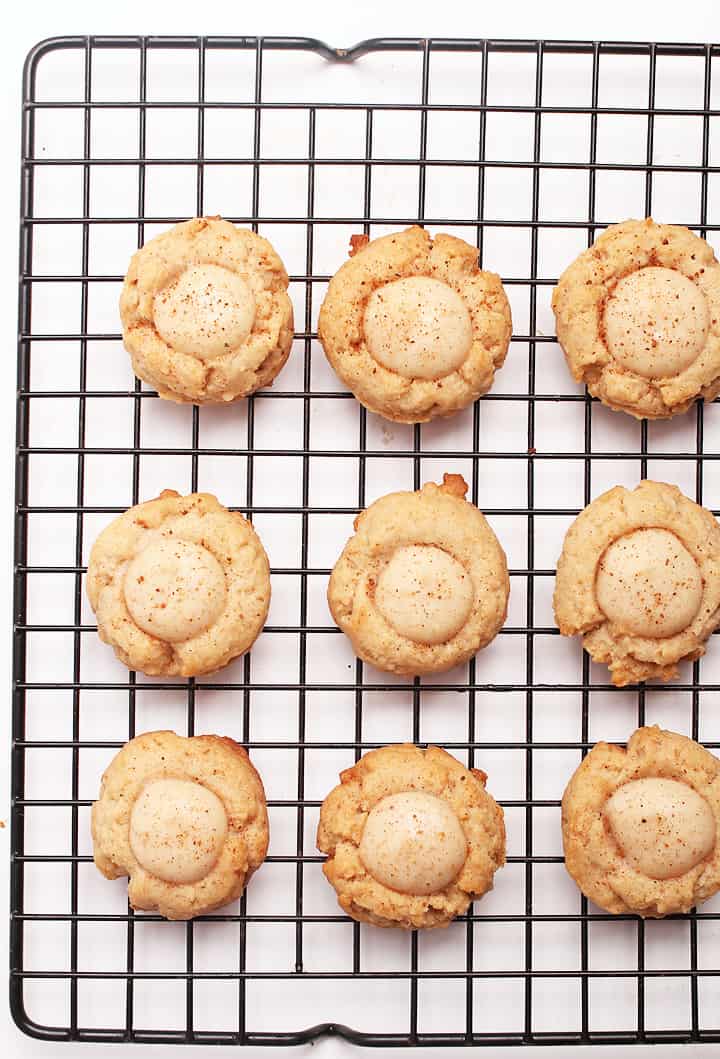 Finished cookies on a wire cooling rack