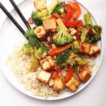 Tofu Stir Fry with broccoli and peppers