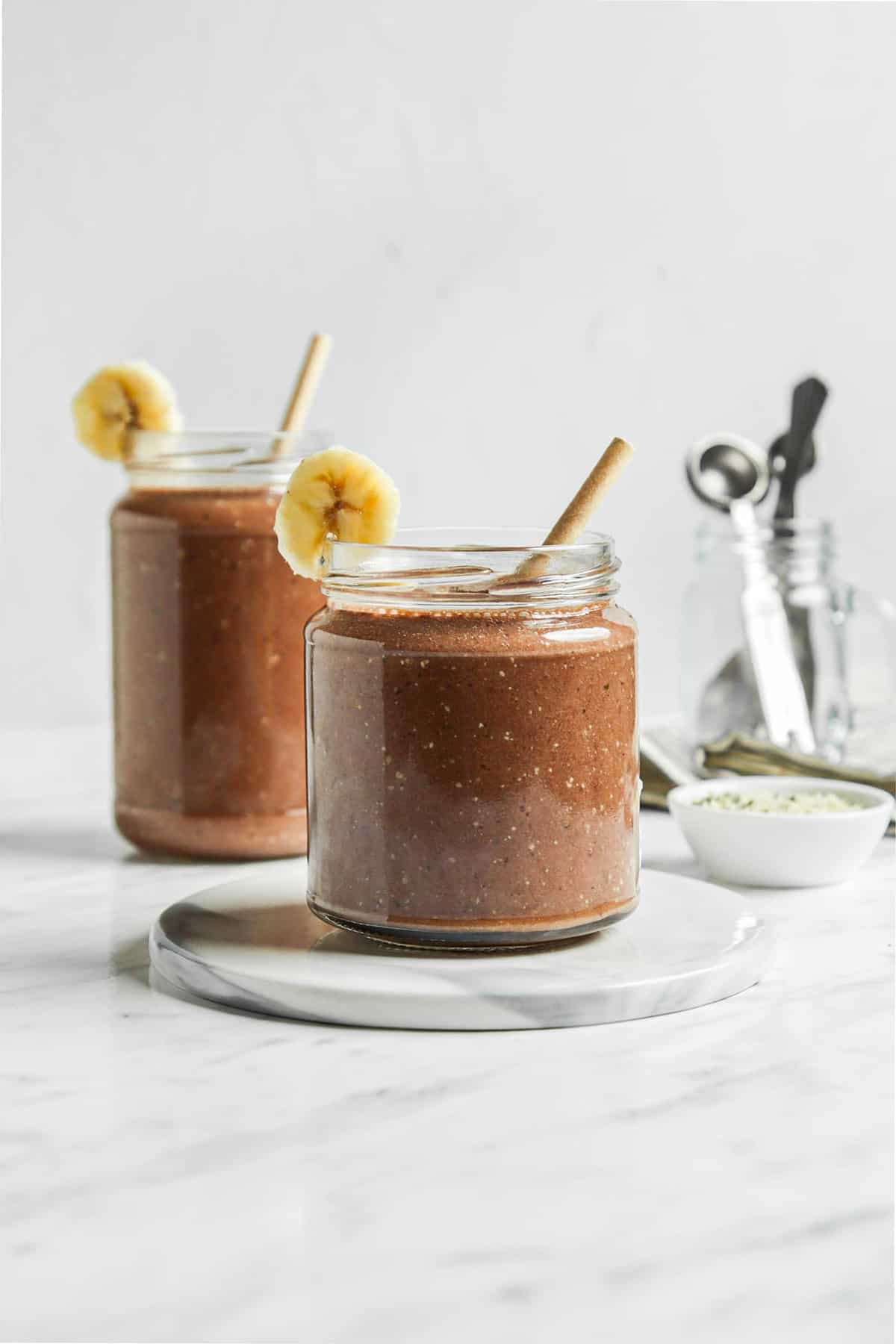 Quick Creamy Chocolate Protein Shake « for weight loss « Clean & Delicious