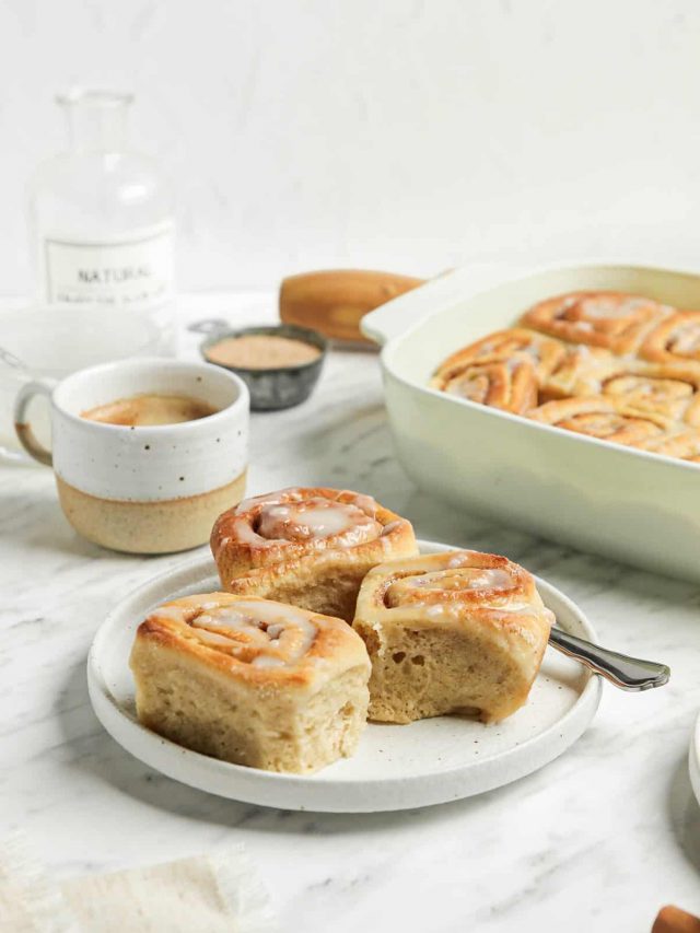 Vegan Cinnamon Rolls