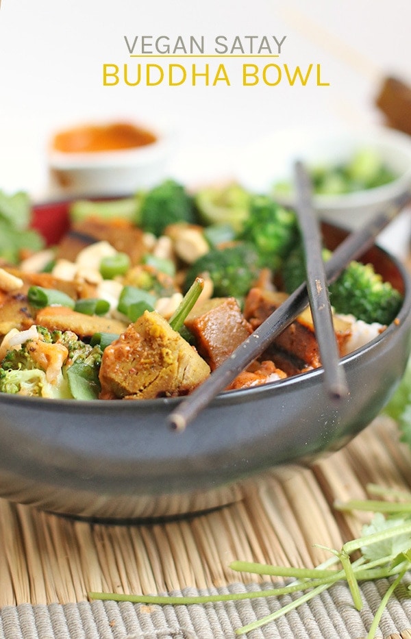 A vegan satay from Sweet Earth Enlightened Foods mixed with rice, vegetables, and spicy red curry peanut sauce for a delicious and easy weeknight meal. #vegan #vegetarian #seitan #satay #sponsored #buddhabowls #recipes #veganrecipes #mydarlingvegan
