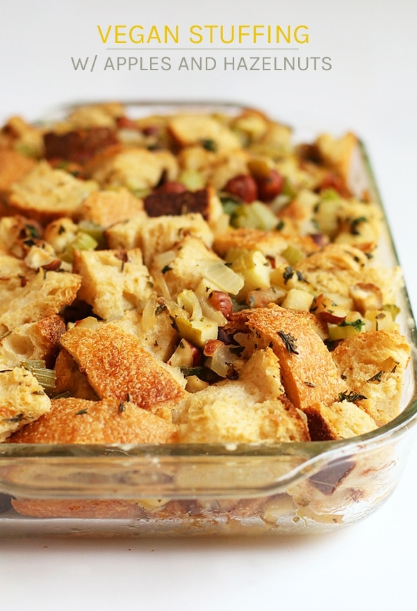 Make your Thanksgiving vegan with this plant-based vegan stuffing made with hazelnuts and apples and seasoned with fresh sage and parsley. #vegan #vegetarian #stuffing #veganthanksgiving #thanksgivingrecipes #veganholidays #holidays #mydarlingvegan