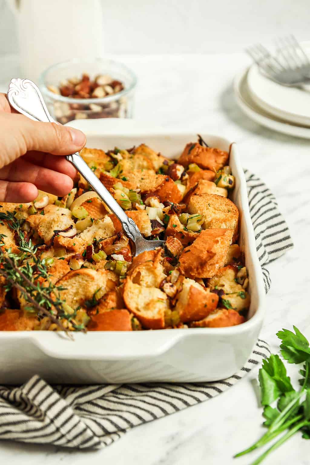 Vegan Stuffing with Apples and Hazelnuts-image