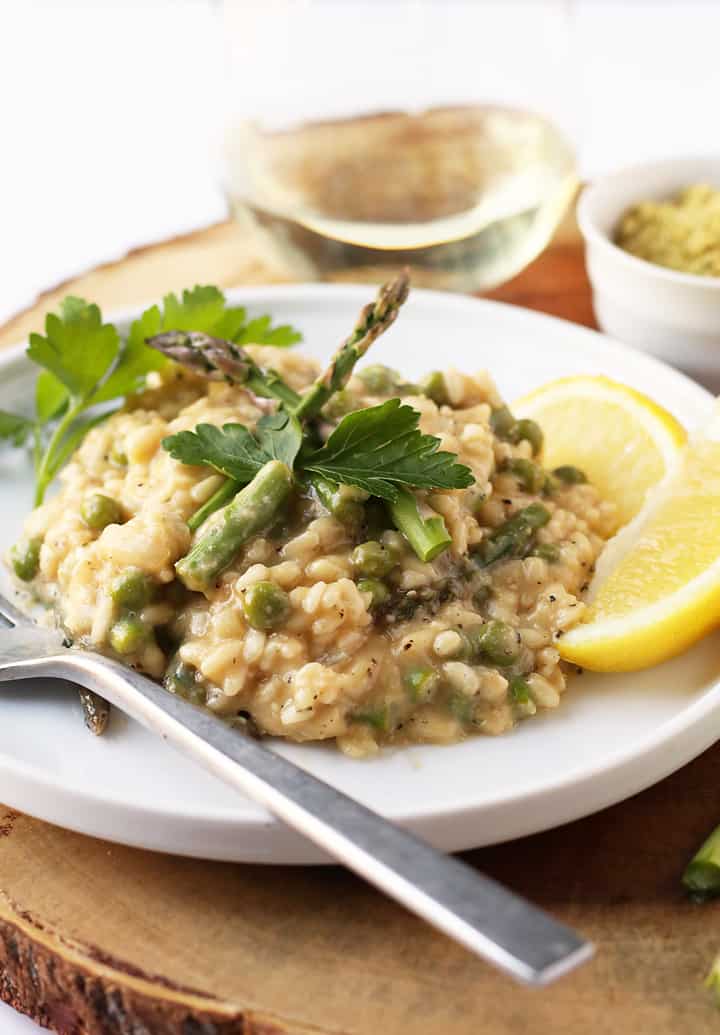Vegan risotto with asparagus and peas