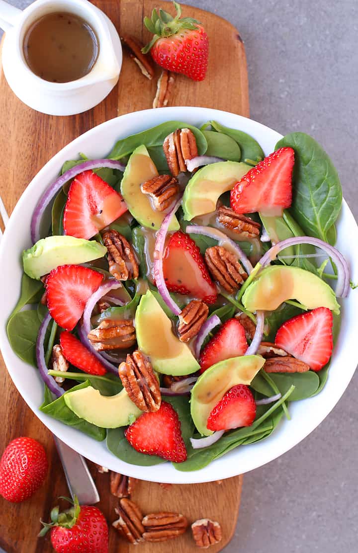 Spinach Strawberry Salad with Balsamic Dressing