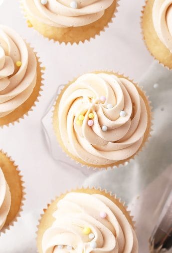 BEST-EVER Vegan Vanilla Cupcakes