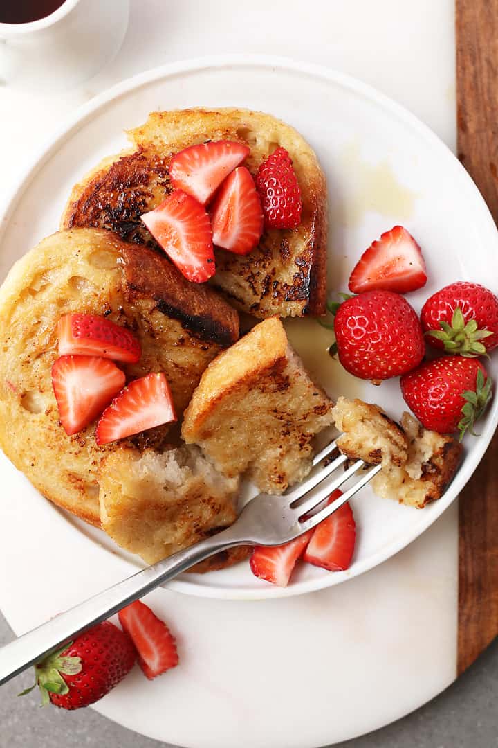 Vegan French Toast with fresh strawberries