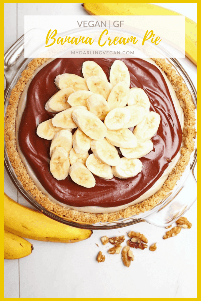 Delicious vegan Banana Chocolate Cream Pie. Layers of banana and chocolate mousse topped with shredded coconut and fresh bananas for a gluten-free and naturally sweetened wholesome dessert.
