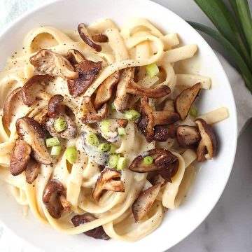 Vegan Creamy Pasta with mushrooms and green onions