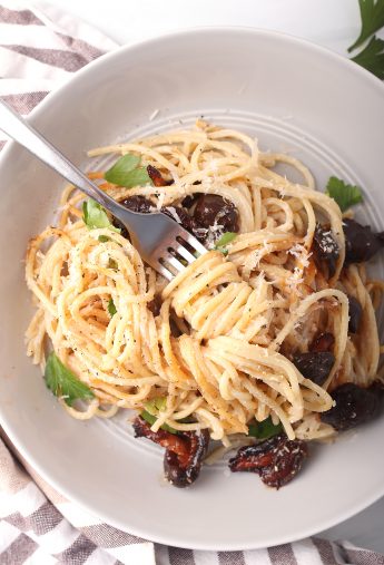 Vegan Carbonara w/ Shiitake Bacon