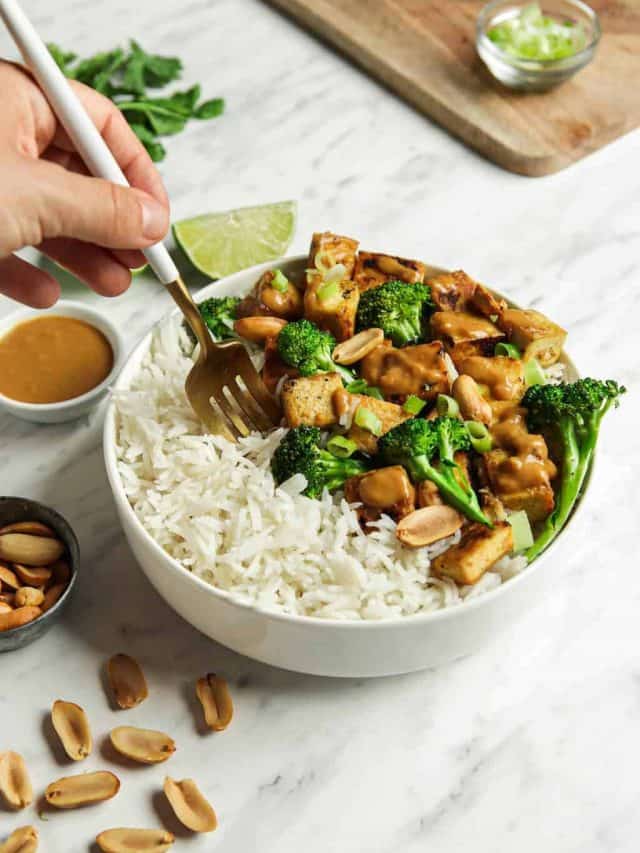 Crispy Tofu with Peanut Sauce