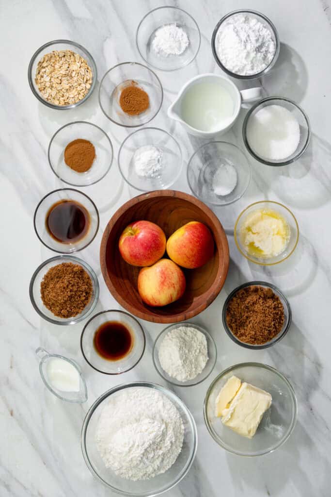 all the ingredients to make apple crisp cookies including oats, vanilla and much more.