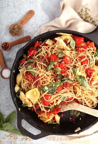 20 Minute Vegan Mediterranean Pasta