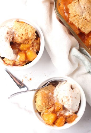 Best Ever Vegan Peach Cobbler